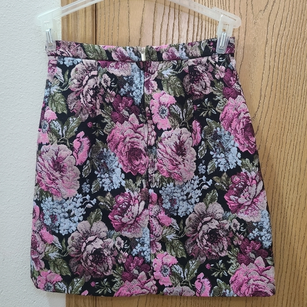 H&M Brocade Metallic Cottagecore Vintage Style Floral Print Pencil Skirt - Picture 5 of 5